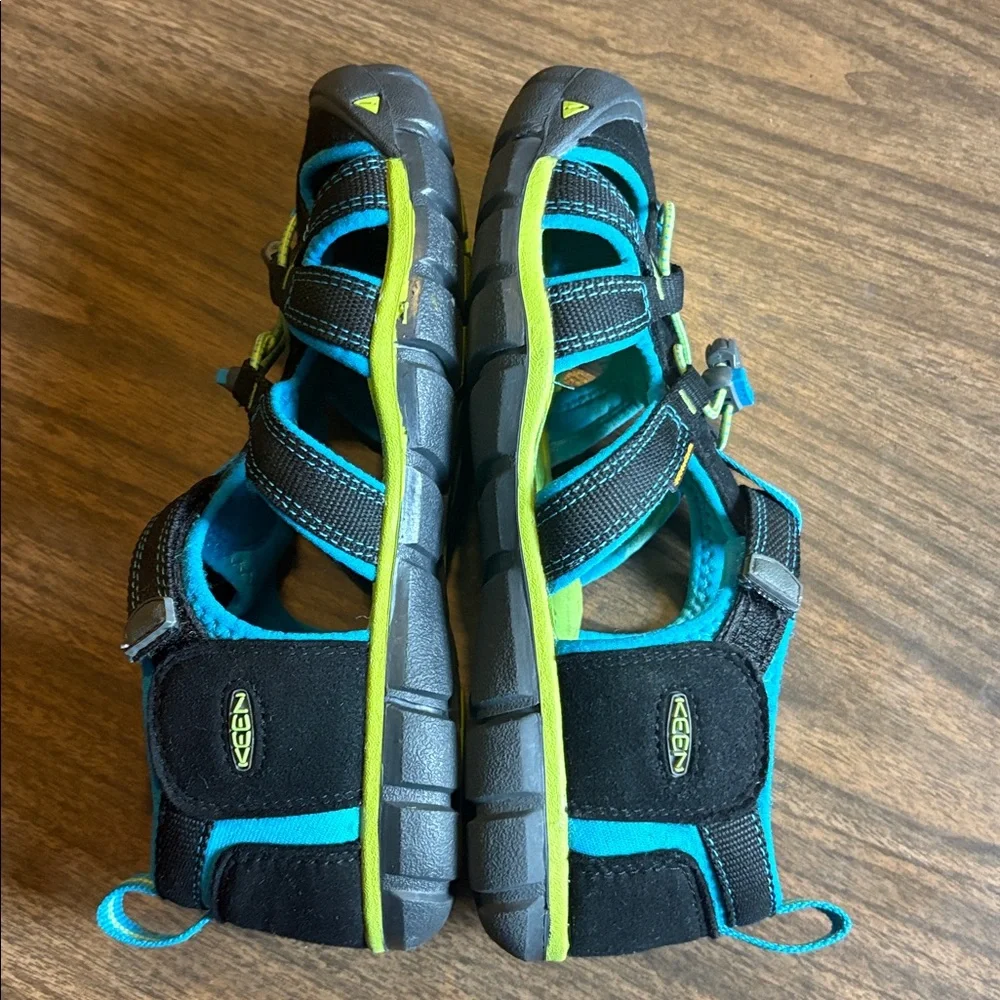 Keen Size 4 Blue Black Green Newport H2 Sandals